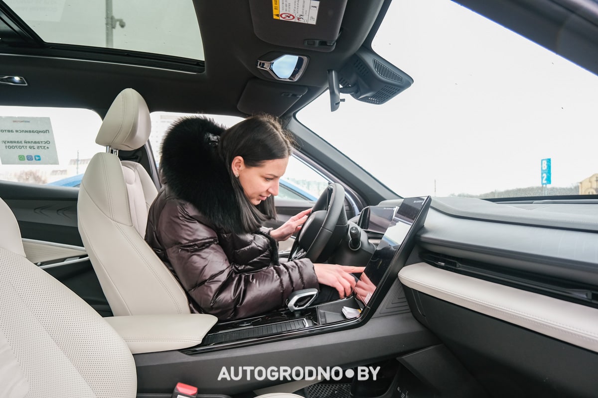 Обзор и тест драйв Geely Atlas Cool из Китая