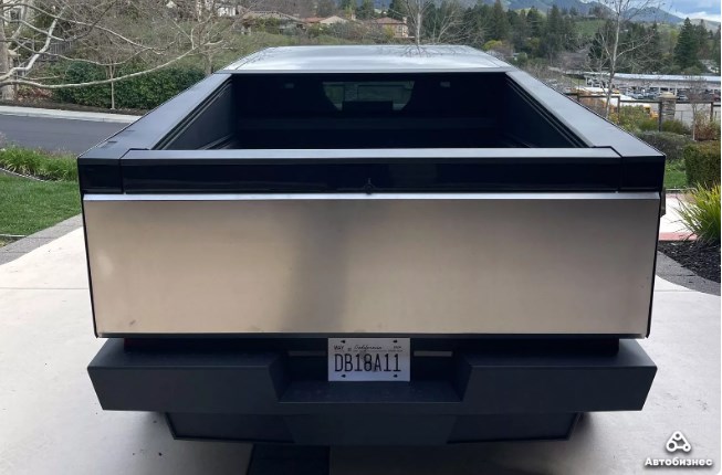 Cybertruck mnenie 01