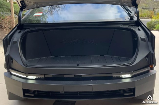 Cybertruck mnenie 01