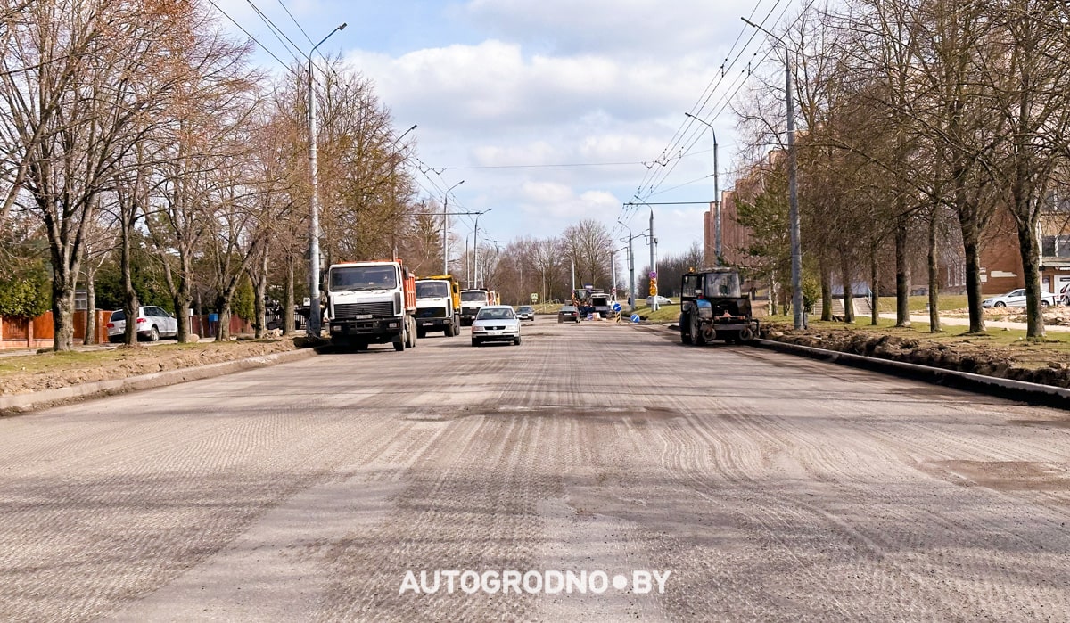Фотофакт: на улице Лизы Чайкиной в Гродно начинается ремонт асфальта 