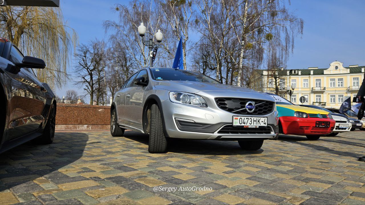 Фотофакт: авто и мотоклубы Гродно выставили свою технику на фестивале в центре