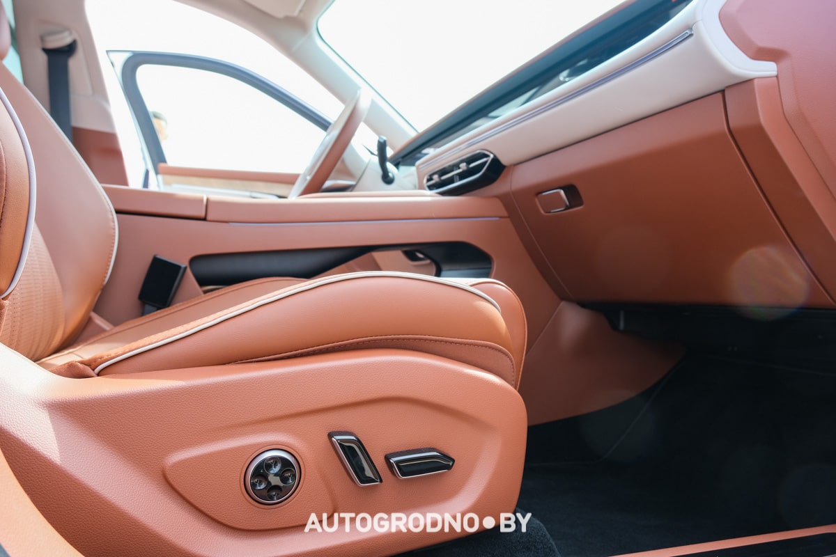 Voyah Free Pro в Гродно - новый автосалон - обзор и тест-драйв