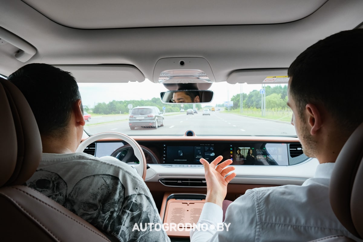 Voyah Free Pro тест-драйв