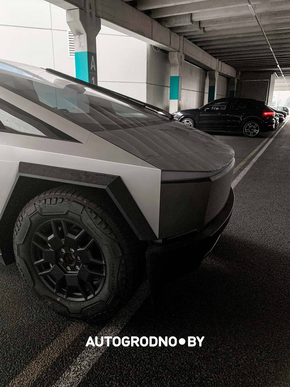 Фотофакт: в Гродно заметили Tesla Cybertruck