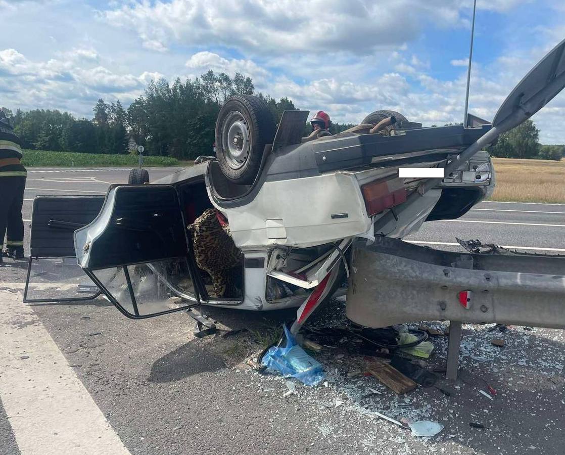 вблизи деревни Горни Лидского района произошло серьёзное ДТП на трассе М6