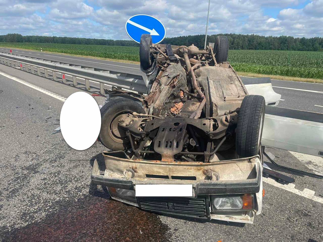 вблизи деревни Горни Лидского района произошло серьёзное ДТП на трассе М6