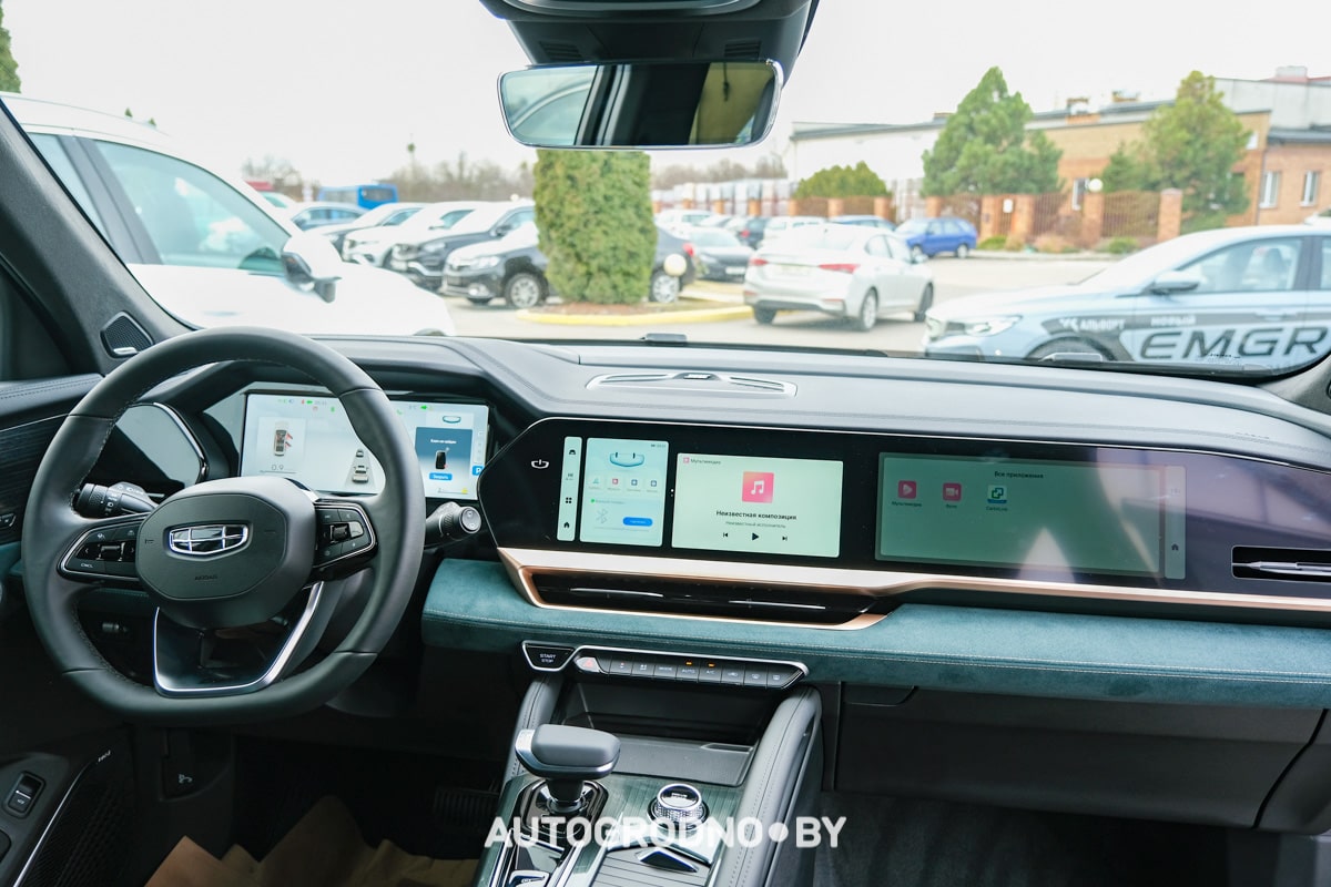 В Гродно снизили цены на Geely Tugella и Geely Monjaro