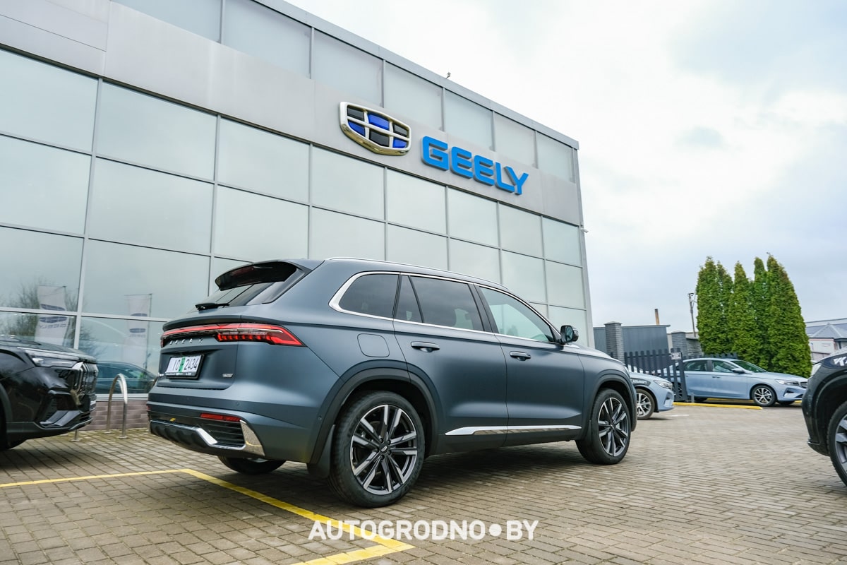 В Гродно снизили цены на Geely Tugella и Geely Monjaro
