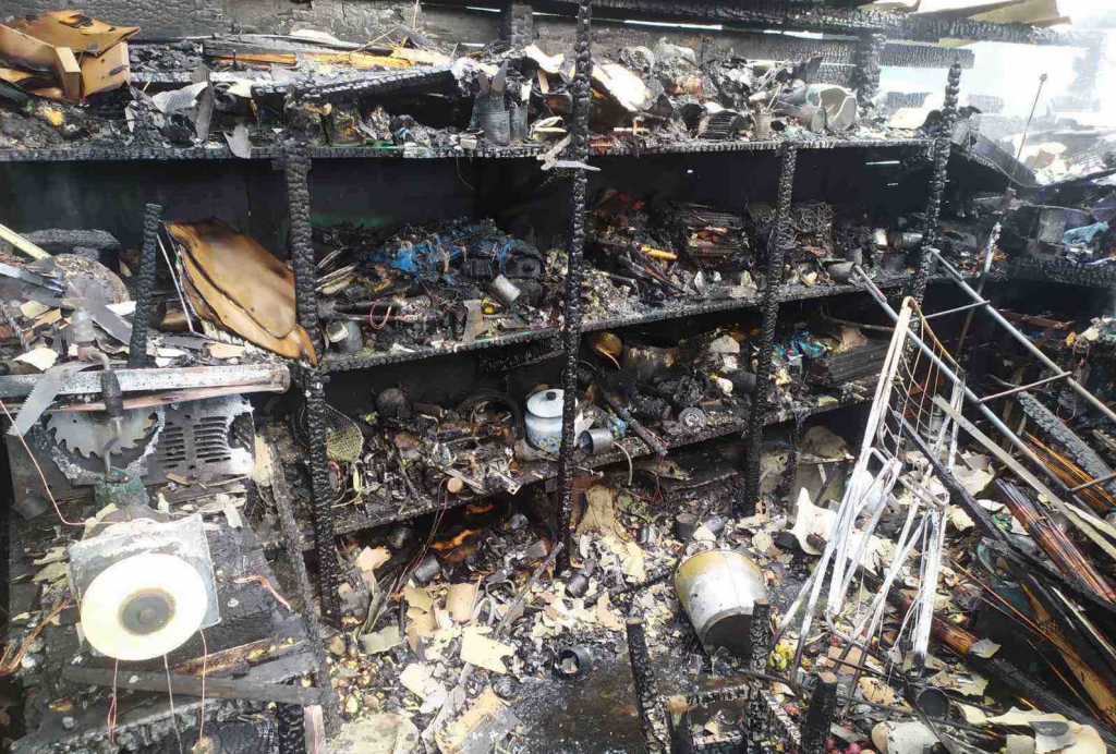 57 tonn solomy pozhar 01