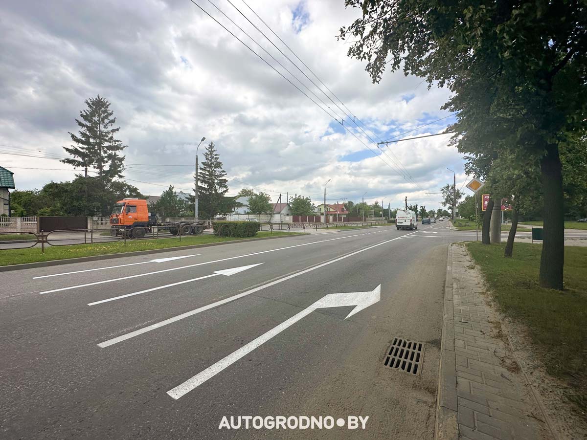 Новая разметка на Горького в Гродно возле Короны
