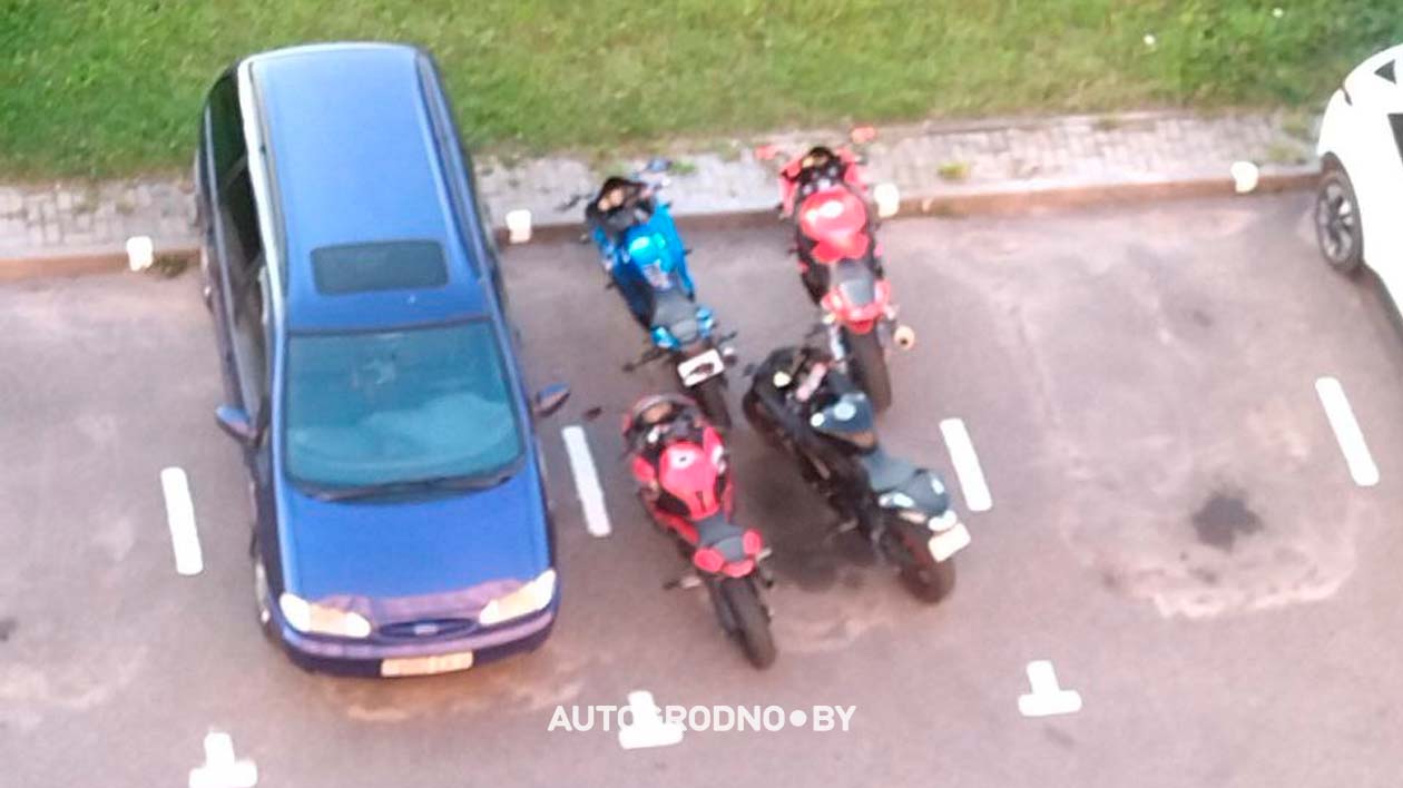 Как нужно парковать мотоциклы во дворах – мнение жителей Гродно