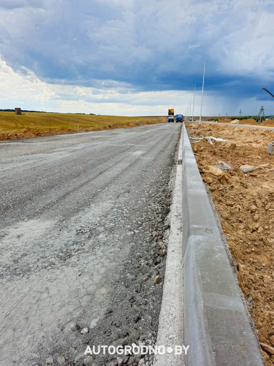 Строительство объездной дороги в Гродно в сторону Ольшанки - бетонка