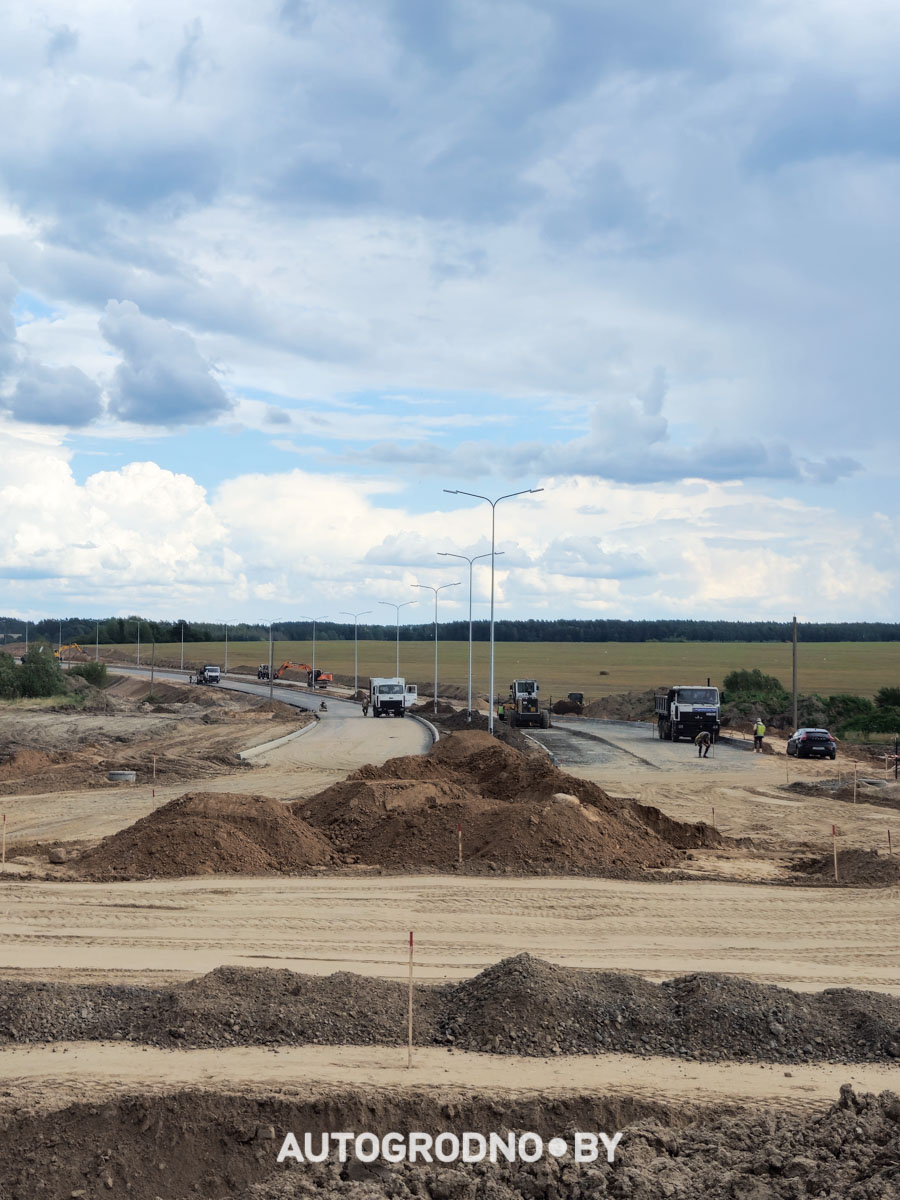 Строительство объездной дороги в Гродно в сторону Ольшанки - бетонка