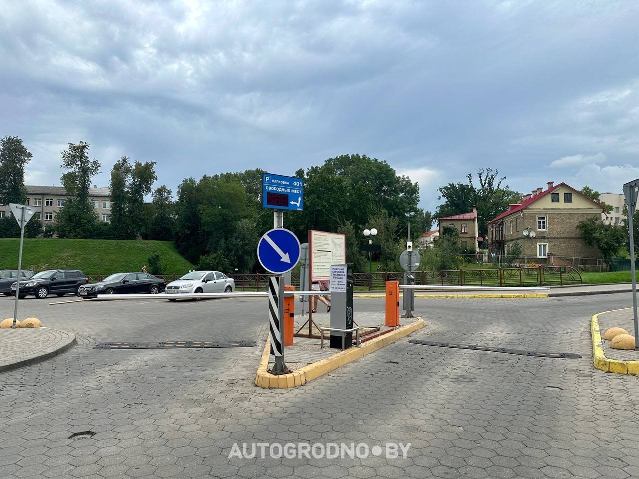 Платная парковка на Виленской бесплатна в Гродно