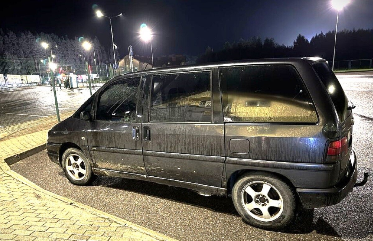 peugeot litva 6 let rozysk 01