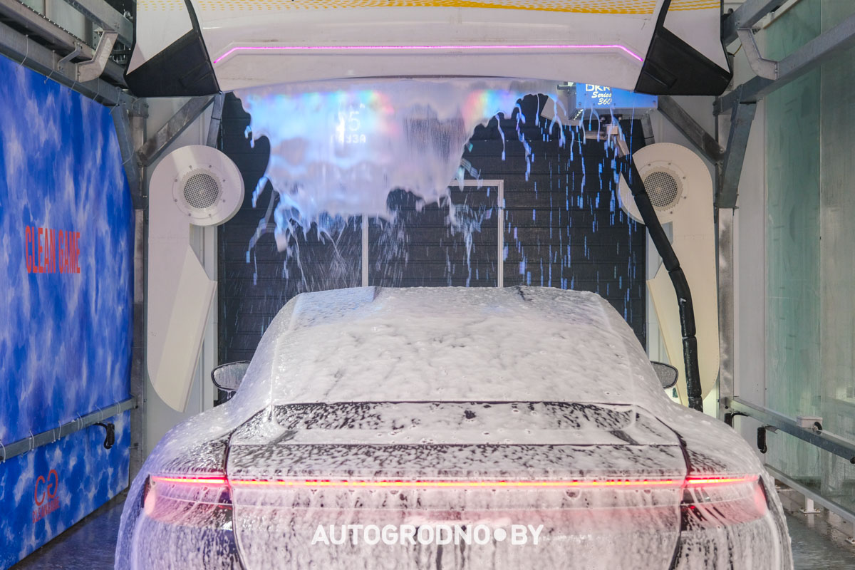 Робот мойка в Гродно ТРК Тринити