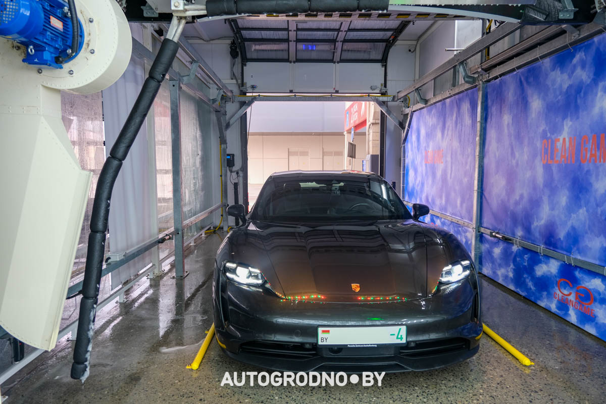 Робот мойка в Гродно ТРК Тринити