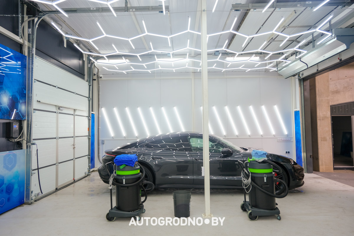 Робот мойка в Гродно ТРК Тринити