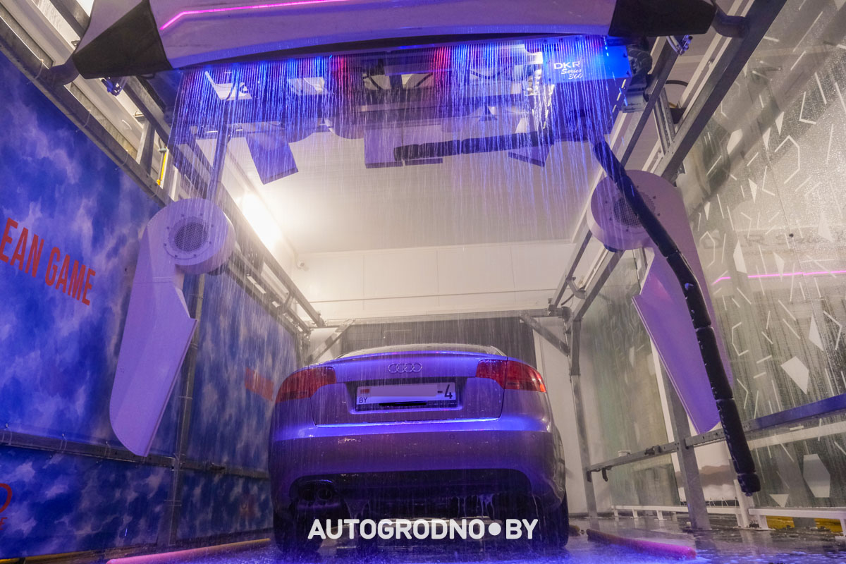 Робот мойка в Гродно ТРК Тринити