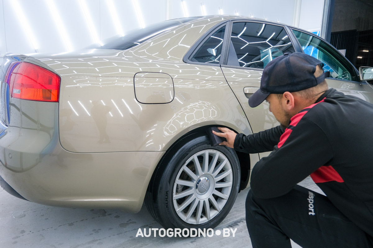 Робот мойка в Гродно ТРК Тринити