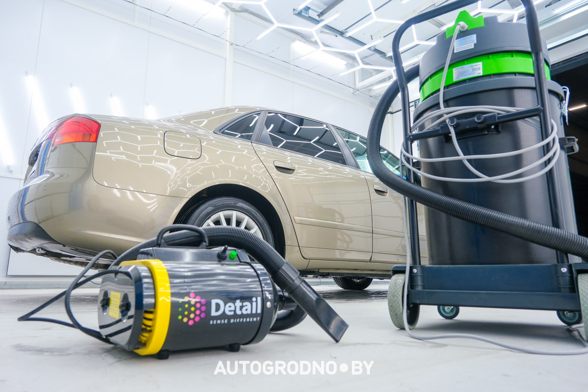 Робот мойка в Гродно ТРК Тринити