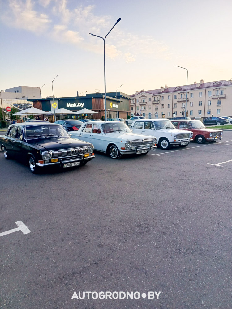 В Гродно восстановили ВОЛГУ ГАЗ 24