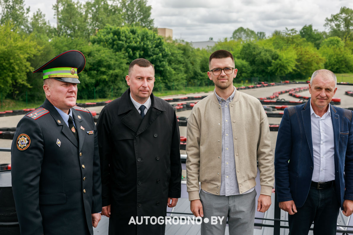 Картинг возле Короны