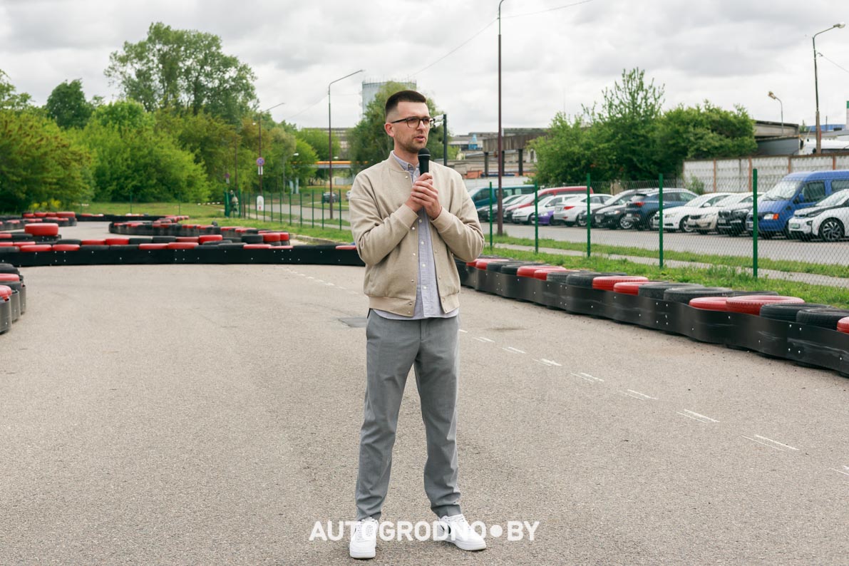 Картинг возле Короны