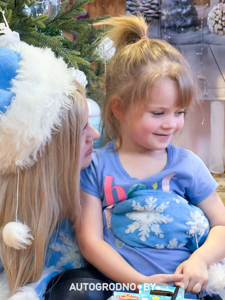 автоклубы Гродно навестили Детский Дом в Лойках