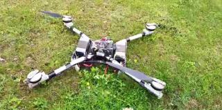 В километре от границы в небе обнаружили дрон. Его посадили принудительно