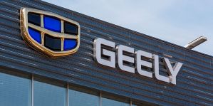 Народная марка: как за три года менялись цены на Geely