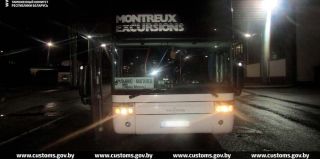 В автобусе "Литва - Беларусь" нашли тайник – прямо под пассажирами