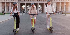 Париж видит опасность в прокатных электросамокатах и вводит полный запрет