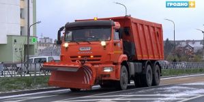 Есть альтернатива? Чем белорусские ученые предлагают обрабатывать дороги зимой