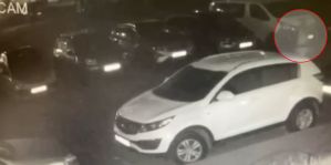 Парень из Гродно ночью вскрыл припаркованный автомобиль, забрал деньги, но на этом не остановился. Видео