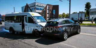 Несколько человек доставлены для обследования после ДТП с маршруткой в Гродно. Первые подробности