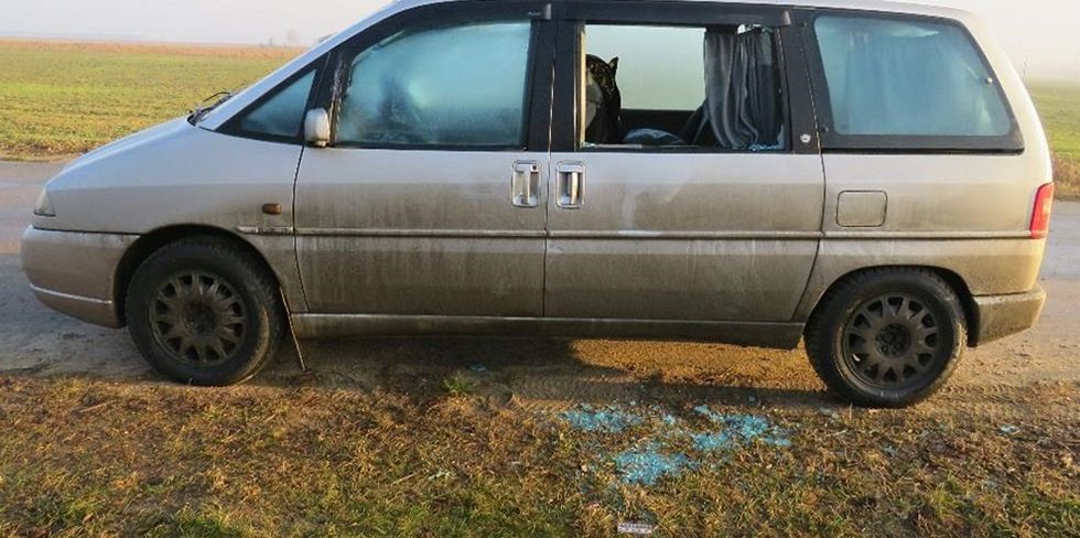 Был в гостях, захотел продолжения – выбил стекло в авто, завел его и уехал в другие гости. Теперь 3 года по гостям ходить не сможет