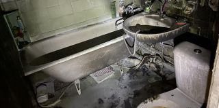 В Гродно при пожаре погиб мужчина. Его нашли на полу в ванной. Возможная причина пожара – неосторожное курение