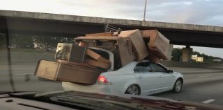 Перевезти на легковушке негабаритный груз и не попасть на штраф. Как?