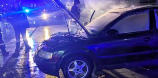 На Магистральной горел Passat. МЧС: автовладелец самостоятельно справился с возгоранием