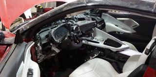 Что делать, если электромобиль столкнулся с водной стихией