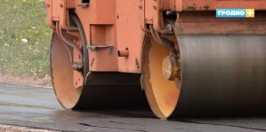 В семи гродненских школах вплотную занялись ремонтом подъездных дорожек и спортивных объектов