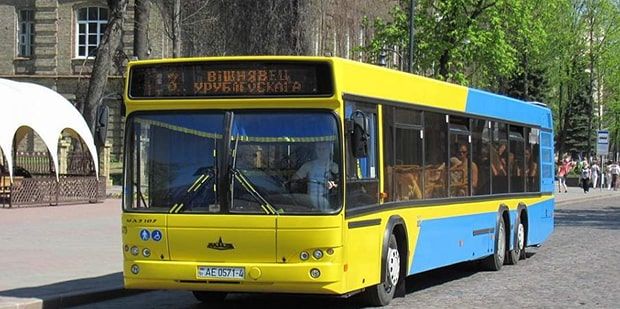 Автобусный парк: "На период школьных каникул приостанавливается движение некоторых автобусов"