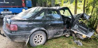 Утреннее ДТП в Сморгонском районе: работников МЧС вызвал фельдшер скорой. Пассажир спасён