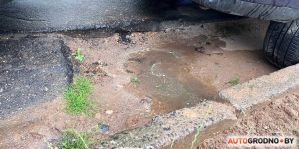 Местные жители просят вернуться строителей во двор на Кабяка: "Заборы забрали, а ямы не залатали". Обновлено: "Спасибо за оперативность!"