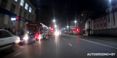 Читатель: "Утром пробка растягивается до улицы Гагарина и дальше". В чем проблема проезда одного гродненского перекрестка?