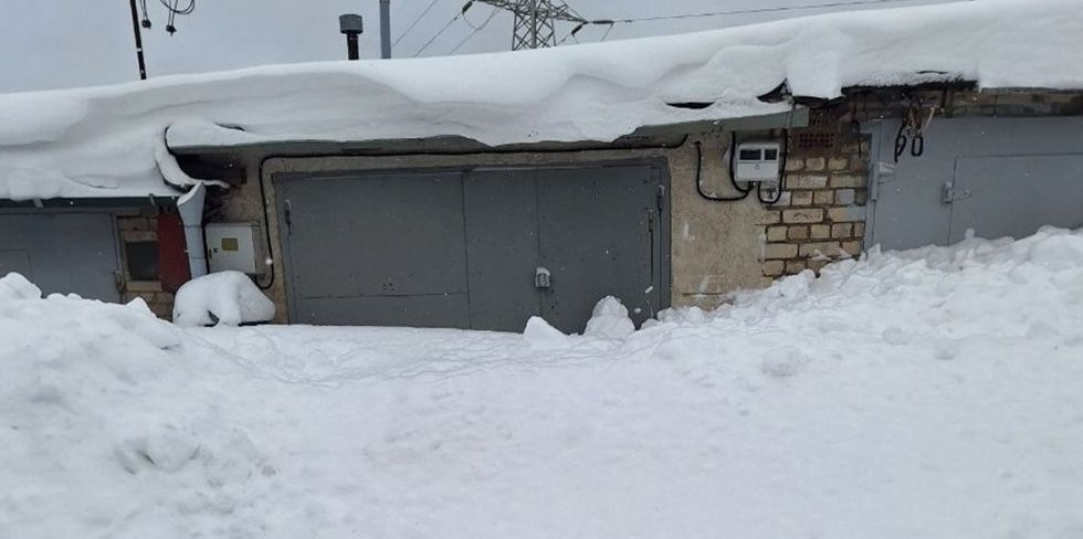 Когда $19 000 за гараж стало нормой? Журналист изучил цены и начинку