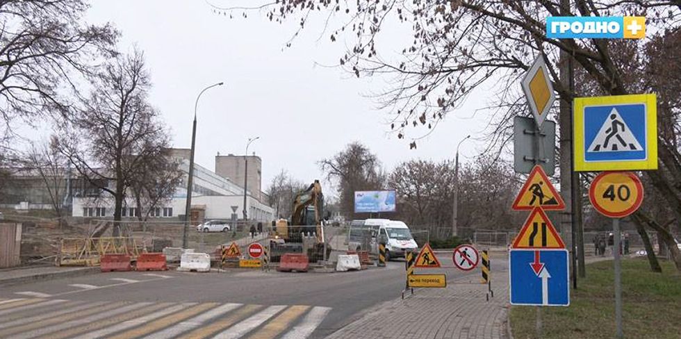 На улице Кохановского в Гродно появится новый коллектор ливневой канализации. Работы движутся к завершению