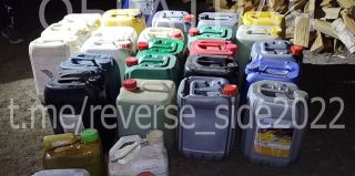 Водитель сельхозпредприятия несколько месяцев сливал с рабочего авто дизель. Но этого ему было мало. Он стал наведываться в зернохранилище