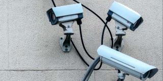 «Попал на обычную камеру у магазина». Белорусы продолжают получать «письма счастья» за отсутствие техосмотра